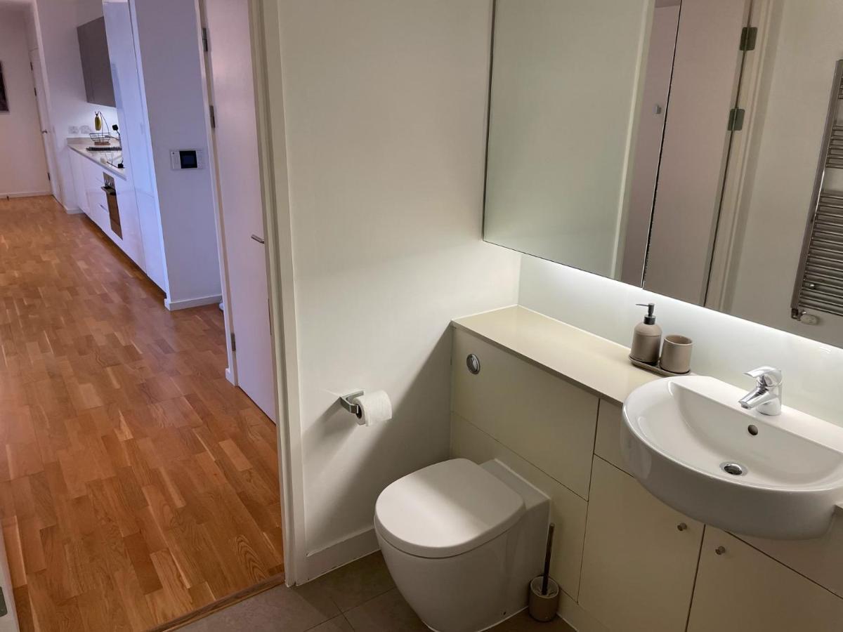 Luxury En-Suite Room Olympic Village In Shared Apartment London Exteriör bild